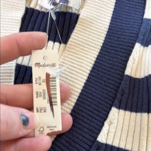 Madewell V-Neck Sweater in Stripe Size XS - Picture 7 of 13